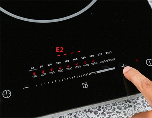 Bếp từ báo lỗi E2
