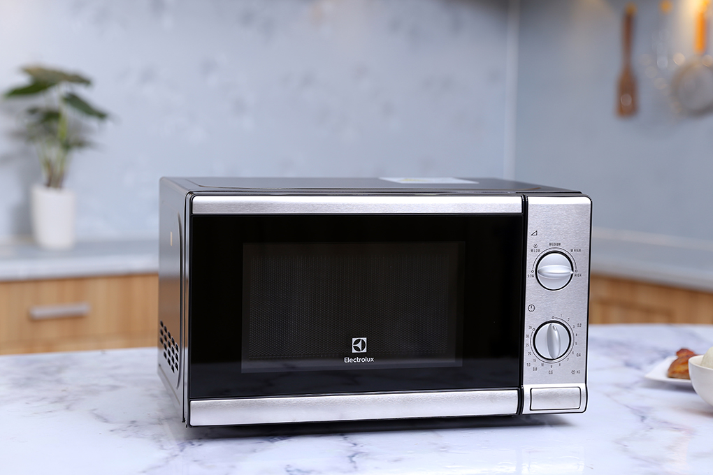 Mã lỗi lò vi sóng Electrolux thường gặp